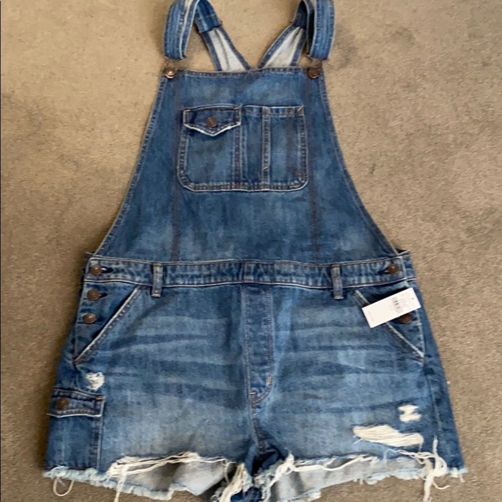 American Eagle short overalls